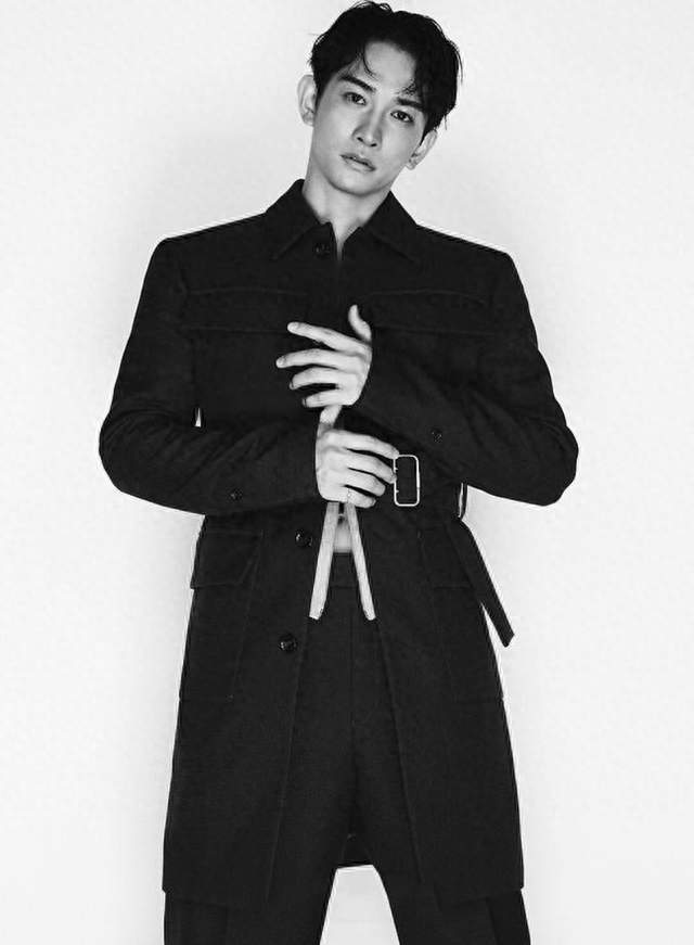 韩公司签约日本演员，曾美化侵略战争、参拜神社！韩国网友不忍了