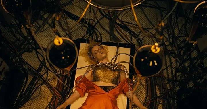 砸了1.45亿美元，只卖1360万！华纳这次真的翻车了