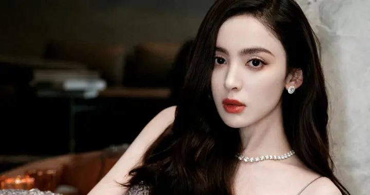 古力娜扎“碎钻战衣”杀疯了！生图怼脸拍，美到全网存图当壁纸！