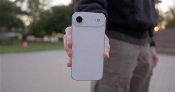 eSIM要火！曝華為蘋果都要上eSIM：博主卻潑冷水