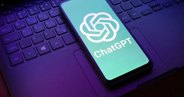 ChatGPT上線年齡預測：AI 終于學會看人下菜碟