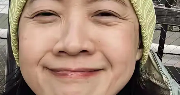 53岁的曾宝仪无情的岁月带走她美貌，她坦然接受自然老去知足常乐