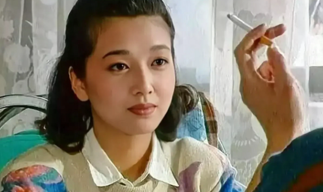 王志文、靳东都没娶到的江珊，为什么最后嫁给了平平无奇的田小洁