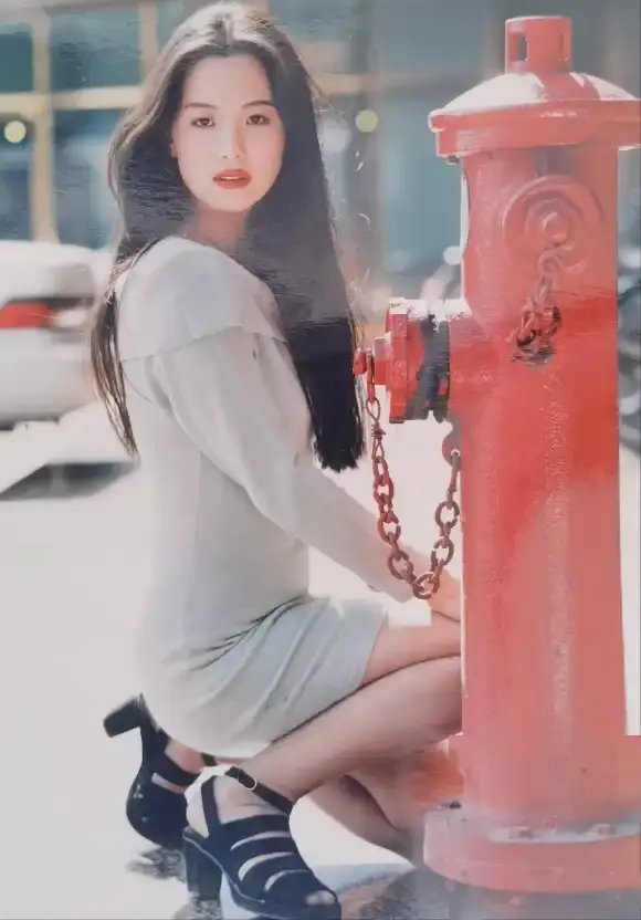 曾经貌美如花，现今却成土气大妈，这8位女星年轻时也太美了