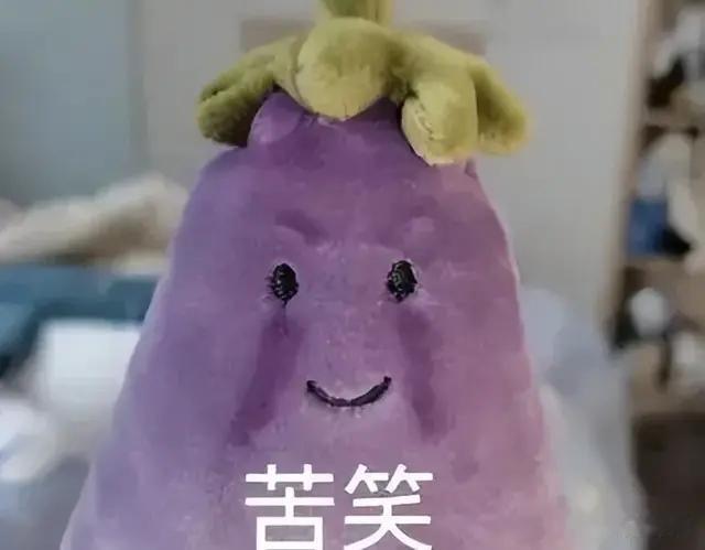 公司裁员准备二选一，领导说偏向于留我，纠结该怎么回复呢？