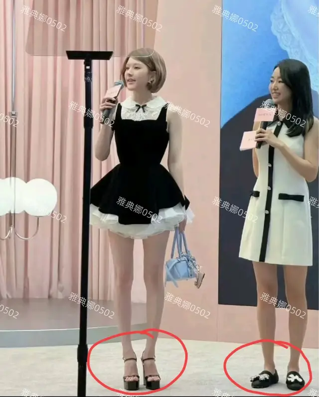 给赵露思当活动主持人真不容易，为了凸显她主持人只能穿平底鞋!