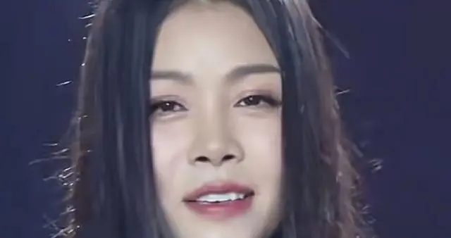 59岁田震要回国开演唱会，网友集体抵制，拒绝国内赚钱国外花