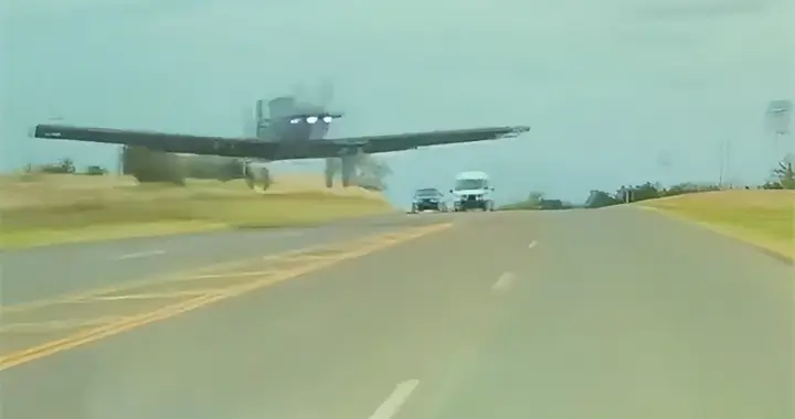 傳美國一輛特斯拉用FSD避讓墜毀飛機 司機辟謠：我手動操作的