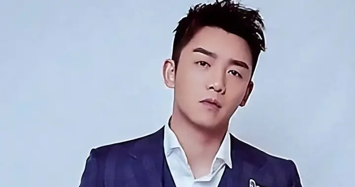 主持人：“你一天最多赚多少？”郑恺特淡定：“7个亿。”