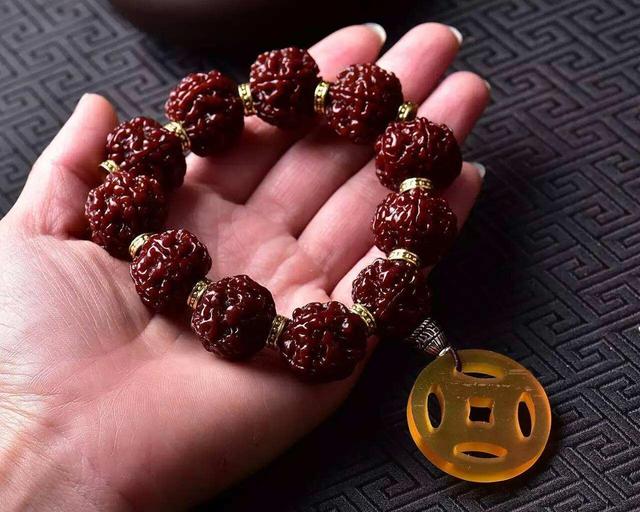 |市场上不能买的4种文玩，看看你中了几个！