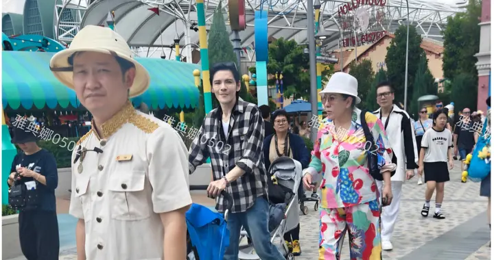 环球影城偶遇向佐一家，郭碧婷又高又白很女神向太打扮鲜艳气场强