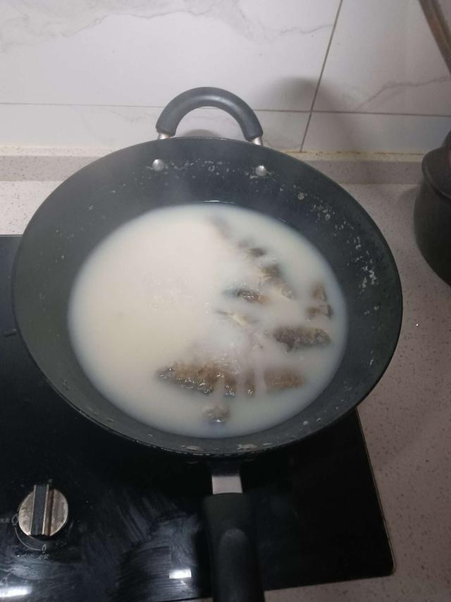 寒潮|寒潮来袭，鲫汤暖心，钓鱼人依然在路上