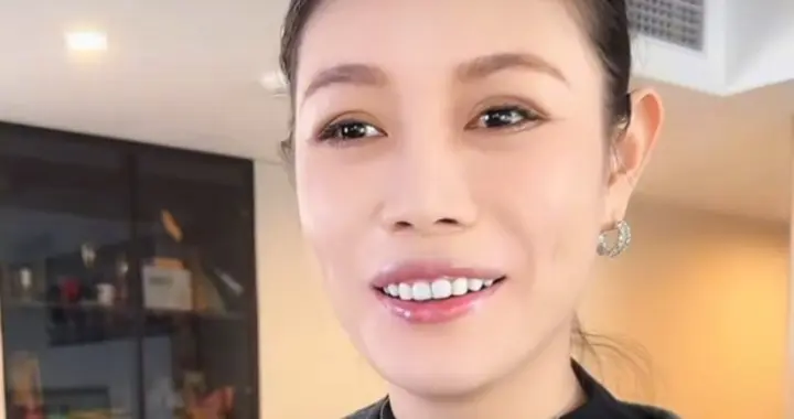 葛荟婕回应小苹果恋爱：我没带过她，不知道真假，尊重她！