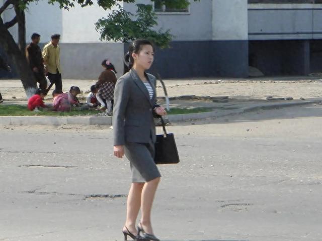 朝鲜|朝鲜姑娘的择偶目标是什么？以前爱公务员，现在喜欢老板。
