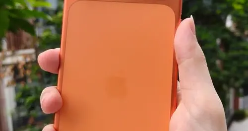 55名中国iPhone用户投诉苹果，直指三重垄断，监管出手信号强烈
