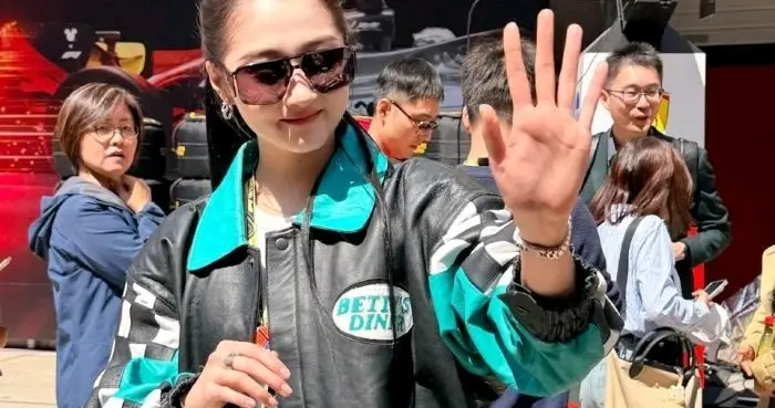 不得不说，关晓彤的身材和颜值，在现在的娱乐圈真是独一档的存在