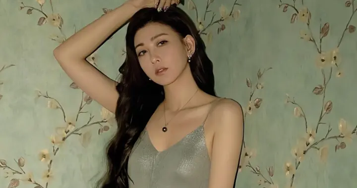 李彩桦自曝曾被前老板要求“陪客旅行”，拒绝后与公司解约赔偿200万违约金