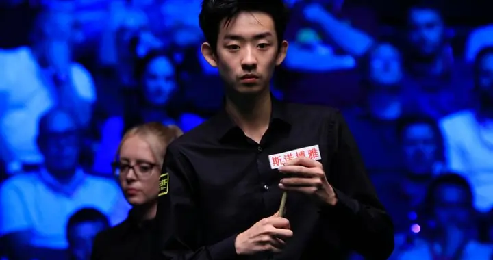 赵心童6-5塞尔比，与吴宜泽连克世界第1第10第13第15，会师半决赛