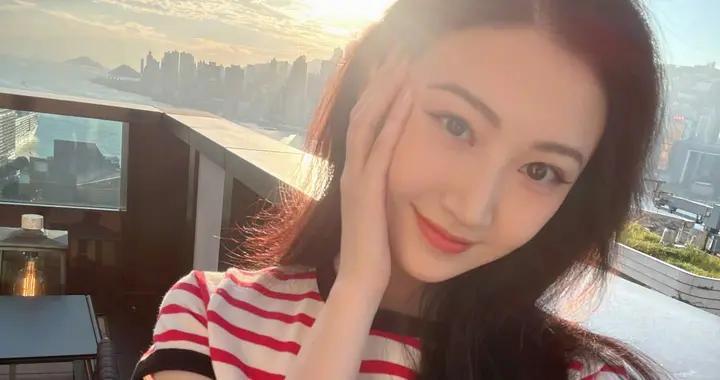 景甜冬日暖阳，阳光看着就好温暖