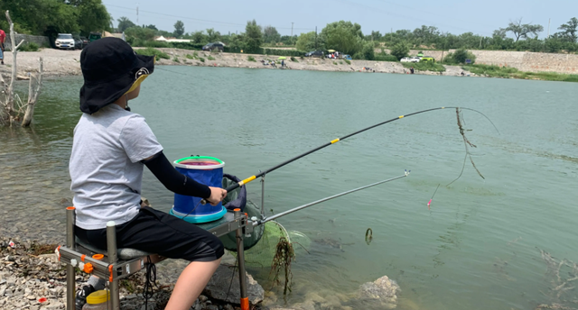 |老钓鱼人野钓常带的6样东西，虽不起眼但用处很大