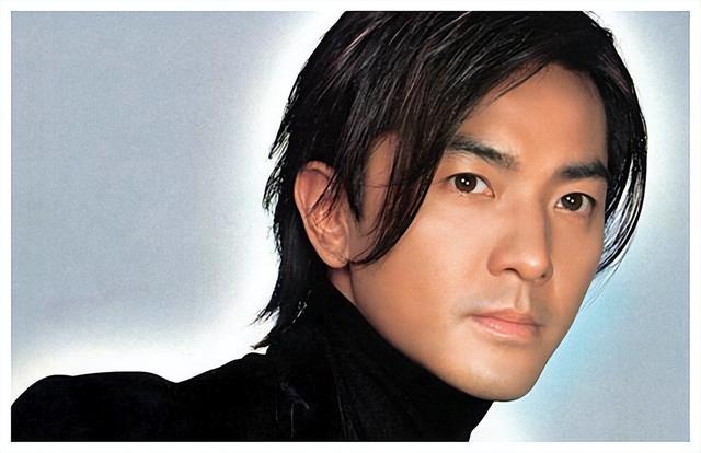 看56岁郑伊健现在的处境，才知道，导演王晶的话终究是错了