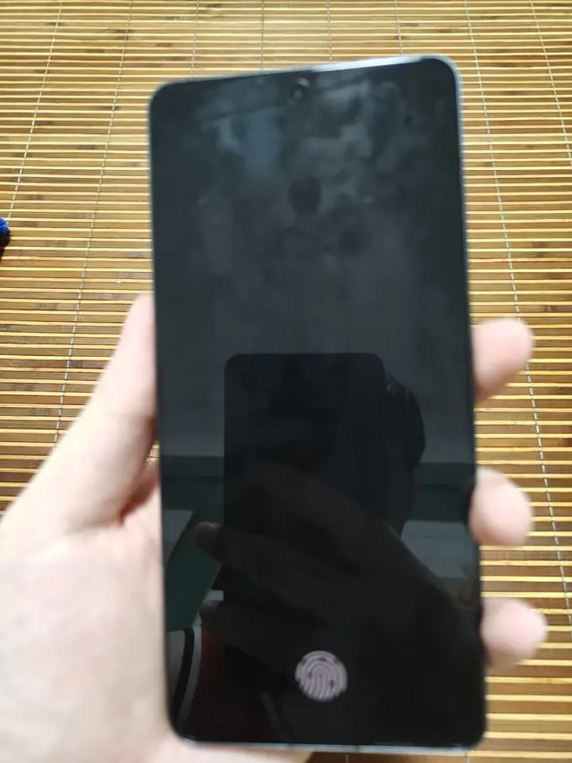 一加Ace 5首发入的，用到现在还是稳如老狗