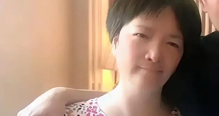 何晴生前住院照曝光！脸色憔悴瘦到脱相，前夫哥许亚军仍未表态