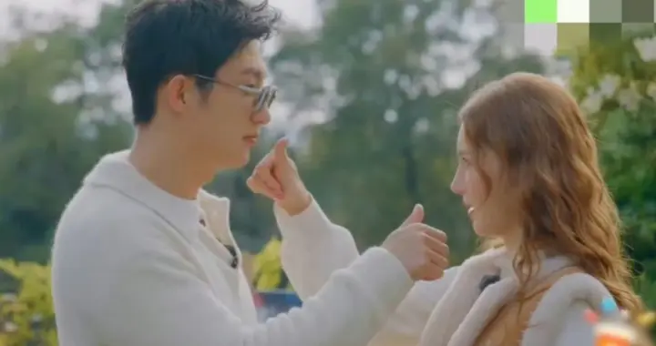 疑似黄景瑜新恋情曝光！与神秘女子同回公寓，互动亲昵引热议