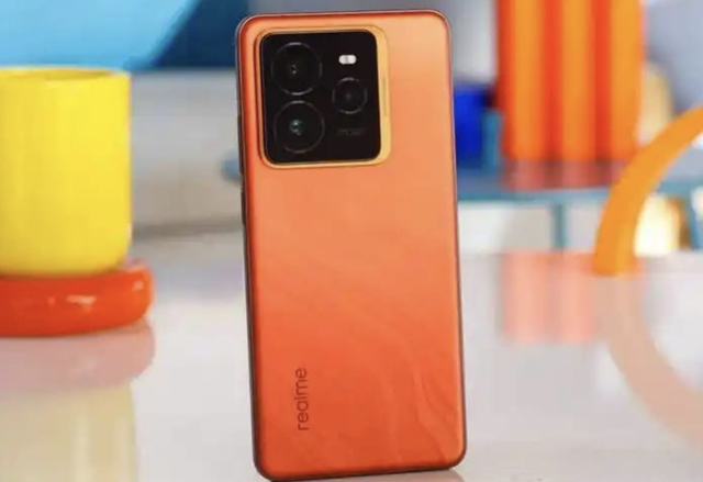 真我GT8 Pro狂堆料，性能影像全面升级，这是要奔顶级旗舰去了？