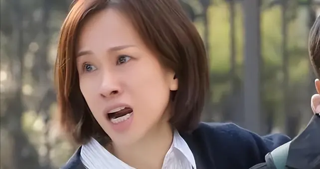 香港知名女星状态冻龄，时隔20年重新拍戏，再度复出引热议