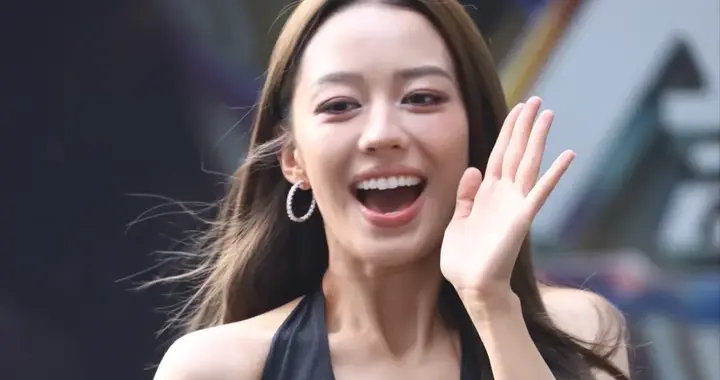 吉娜打歌上班，姐姐的魅力袭来谁看谁不喜欢！