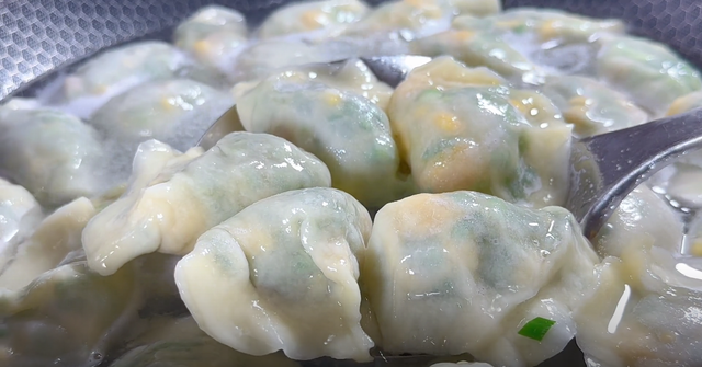 秋天要多吃这馅饺子，个个皮薄馅多赛鲍鱼，一顿3大盘都不够吃