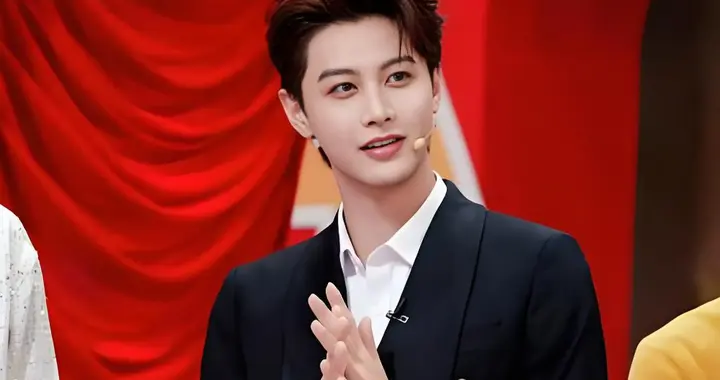 何健麒主动完成尿检和毛发检测以回应涉毒指控