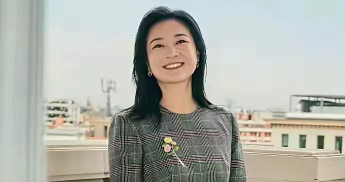 贾玲的状态越来越好了，现在真的很自信很气质。