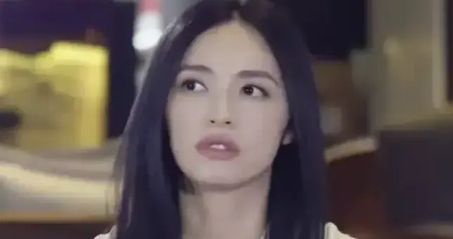 姚晨20岁学生照曝光，网友坐不住了：终于理解凌潇肃为啥一见钟情