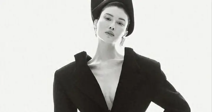 何穗产后自曝两次手术细节：子宫淤血、无年龄焦虑超模妈妈太硬核