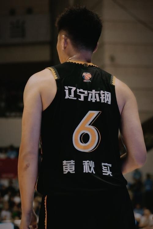 笑麻！王楚钦有苦说不出 全红婵把王楚钦P成厨师！妹妹把我挂网上