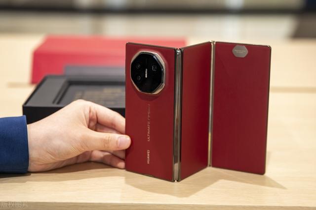 为什么麒麟芯片回来？就开始说华为封闭系统和芯片的做法不对呢？