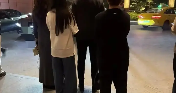 广州酒店偶遇汪小菲一家！小玥儿下意识动作，藏着和筱梅真实关系