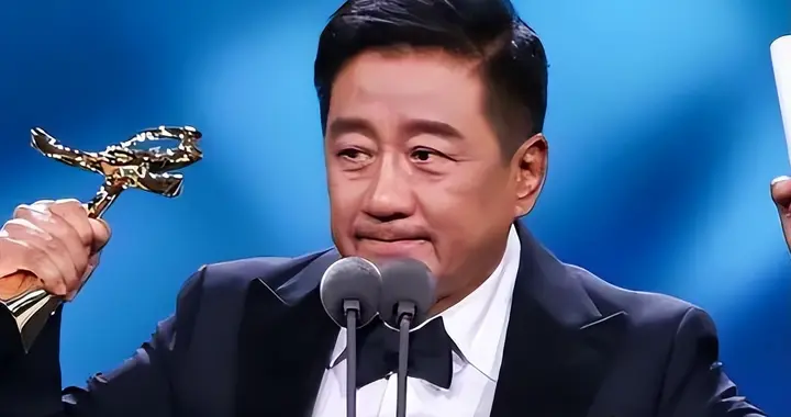 他们原来是夫妻，携手37年零绯闻，如今儿子却成了丁勇岱的心病