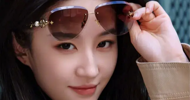 美女壁纸-第5955期-刘亦菲