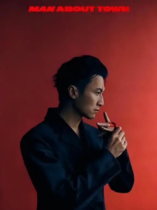 谢霆锋、陈伟霆首次合体登杂志封面，真是没有对比就没有伤害