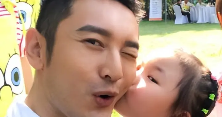 黄晓明没想到，带儿子参加生日宴，女儿却成焦点，杨颖的DNA被赞