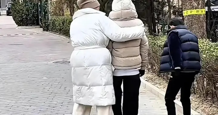 马筱梅回应不和俩娃同住隐情，曝张兰富人区别墅，二月行程太意外