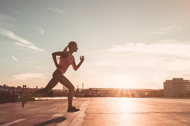 减肥期间，为什么建议做开合跳，而不是跑步呢？