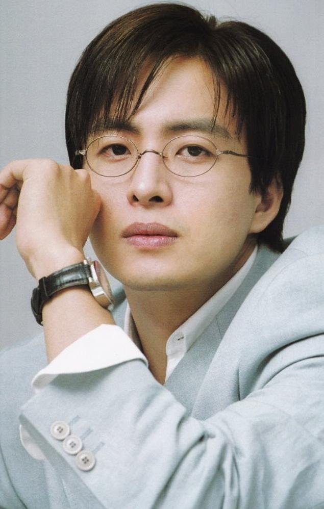 裴勇俊剃度真相曝光！顶流男神为何把千万片酬换成粗布僧袍？