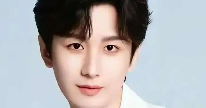 人民日报直播专访35岁成毅，只字不提演技二字，却字字珠玑