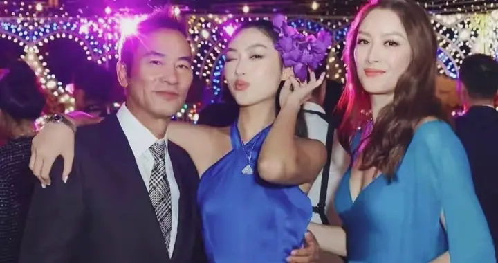 70岁任达华全家亮相！21岁女儿逆天大长腿惊艳全场，气质太像妈