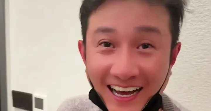 文章面馆开业4天后，终于有艺人到场！网友：这对比太心酸了