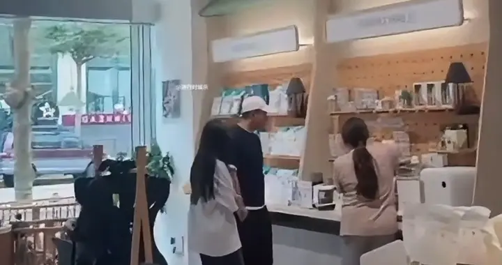 玥儿为弟弟精心挑礼物，去新外公外婆家聚餐，大S可以放心了